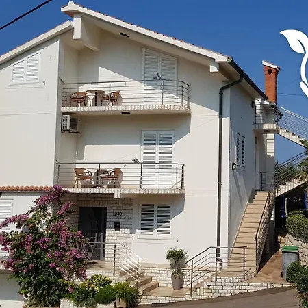 Lidija Apartament Lopar