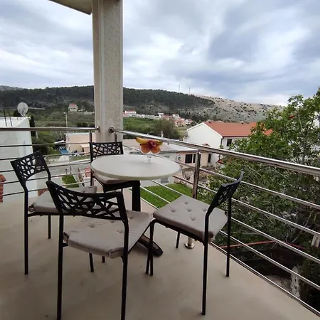 Lidija Apartman