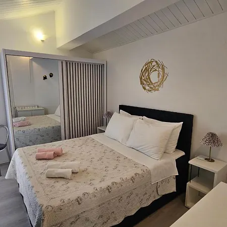 Lidija Apartment *